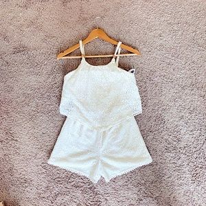 CREAM FLORAL LACE ROMPER LINED WITH SATIN UNDERLINING